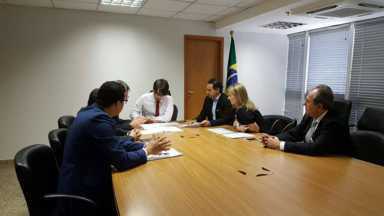 Prefeito solicita recursos para obra no Anhandui e término dos corredores de ônibus Prefeito solicita recursos para obra no Anhandui e término dos corredores de ônibus