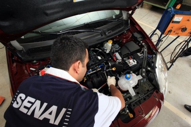Senai de Dourados oferece 8 cursos e capacitações vão de logística à mecânica automotiva