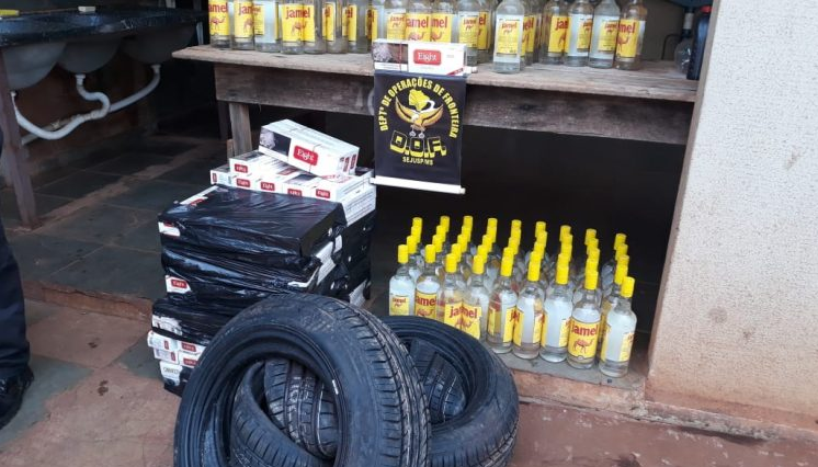 Polícia prende homem com 115 garrafas de pinga Jamel vindas do Paraguai Divulgação, DOF
