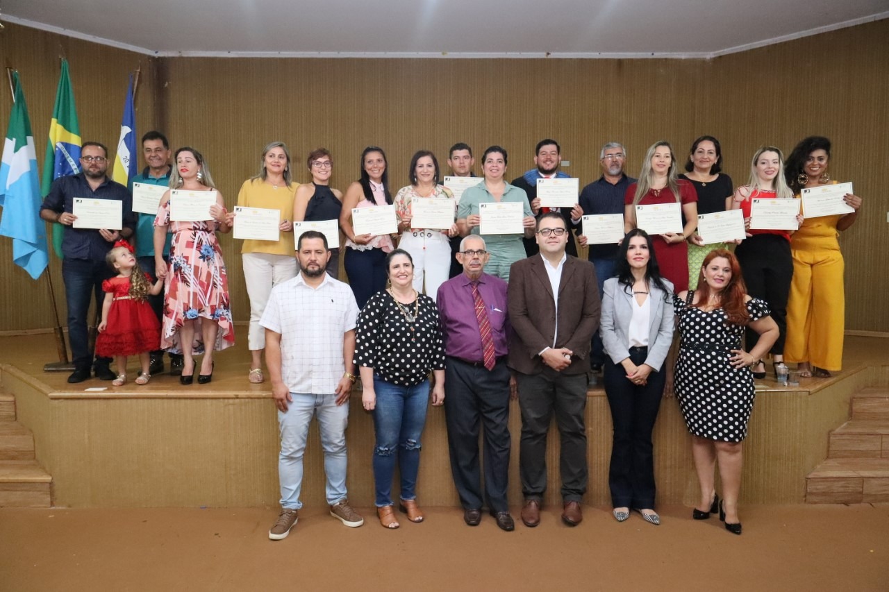 Conselheiros tutelares eleitos em outubro do ano passado foram diplomados em novembro e assumem nesta sexta as funções. A. frota