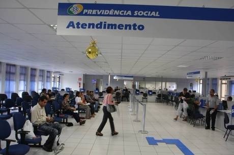 Rombo na previdência é invenção, diz entidade de aposentados