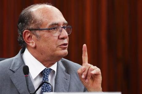 Gilmar Mendes critica "bagunça" criada por Rodrigo Janot na PGR Ministro Gilmar Mendes fez críticas ao procurador-geral Janot
Folha Vitória - Cidades 3