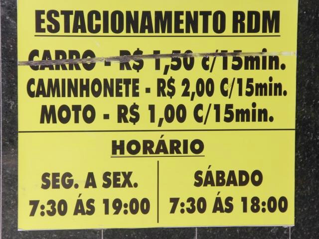 Com R$ 6 a hora, estacionar no Centro chega a custar R$ 170 por mês Os valores cobrados são fracionados em minutos. (Foto: Marcos Ermínio)