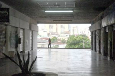 Para presidente do Conselho de Segurança do Centro, antiga rodoviária é o maior exemplo de prédio adandonado (Foto: Arquivo OEMS)