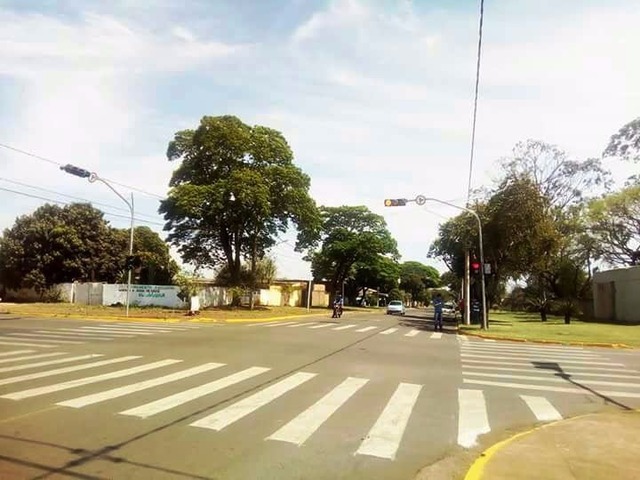 Agetran prossegue com implantação e manutenção de sinalização em Dourados divulgação