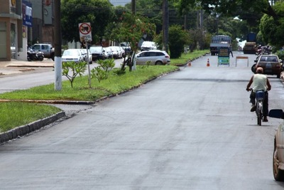 Recapeamento avança também pela Avenida Weimar Torres – A. Frota

