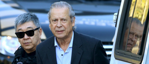 'José Dirceu gastava até R$ 1 milhão por mês', revela delator 'José Dirceu gastava até R$ 1 milhão por mês', revela delator