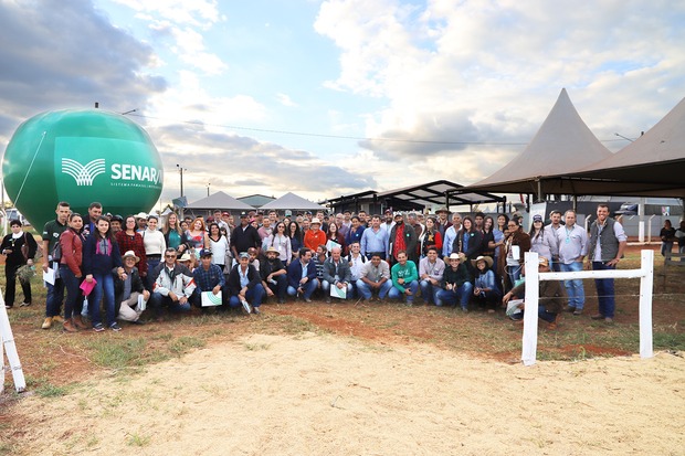 Mais de 400 pessoas participam do primeiro Dia de Campo do Senar/MS da horticultura e bovinocultura de leite