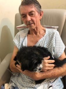 Passe livre para cães nos hospitais de Mato Grosso do Sul Após a visita do amigo, Jair aceitou melhor o tratamento. Chico Ribeiro