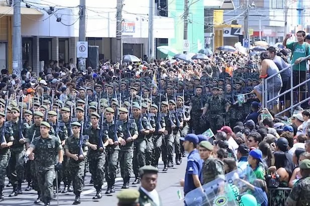 Ruas da Capital estão interditadas para desfile 7 de Setembro Desfile 7 de setembro na capital. Arquivo