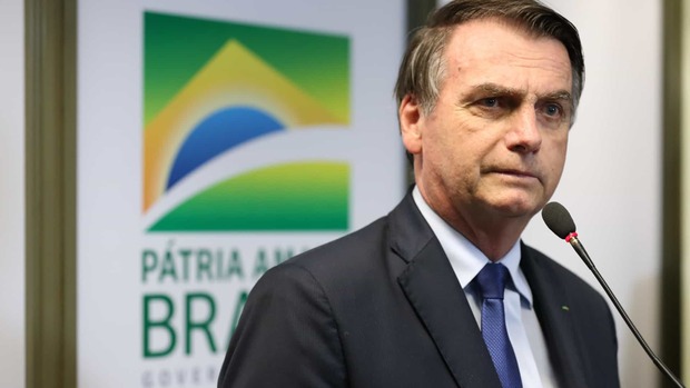 Bolsonaro se aproxima de evangélicos para conter queda de popularidade (Marcos Corrêa)