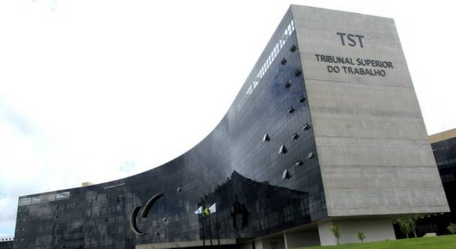 Decisão será tomada pelos 26 ministros do plenário do TST
EBC