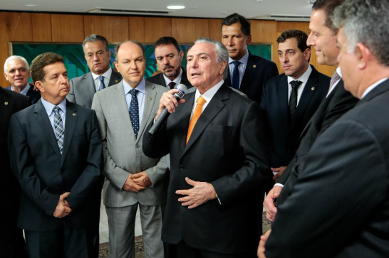 Mochi defende em Brasília fortalecimento das Assembleias e mudanças nas reformas O encontro com o presidente Michel Temer aconteceu nesta quinta-feira, em Brasília
Foto: Imprensa Unale AL/MS