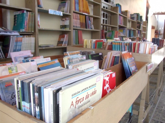Escolas têm até 16 de setembro para escolher livros didáticos de 2020 Serão selecionadas coleções didáticas de todos os componentes curriculares dos anos finais do ensino fundamental (6º ao 9º ano). Arquivo Infonet