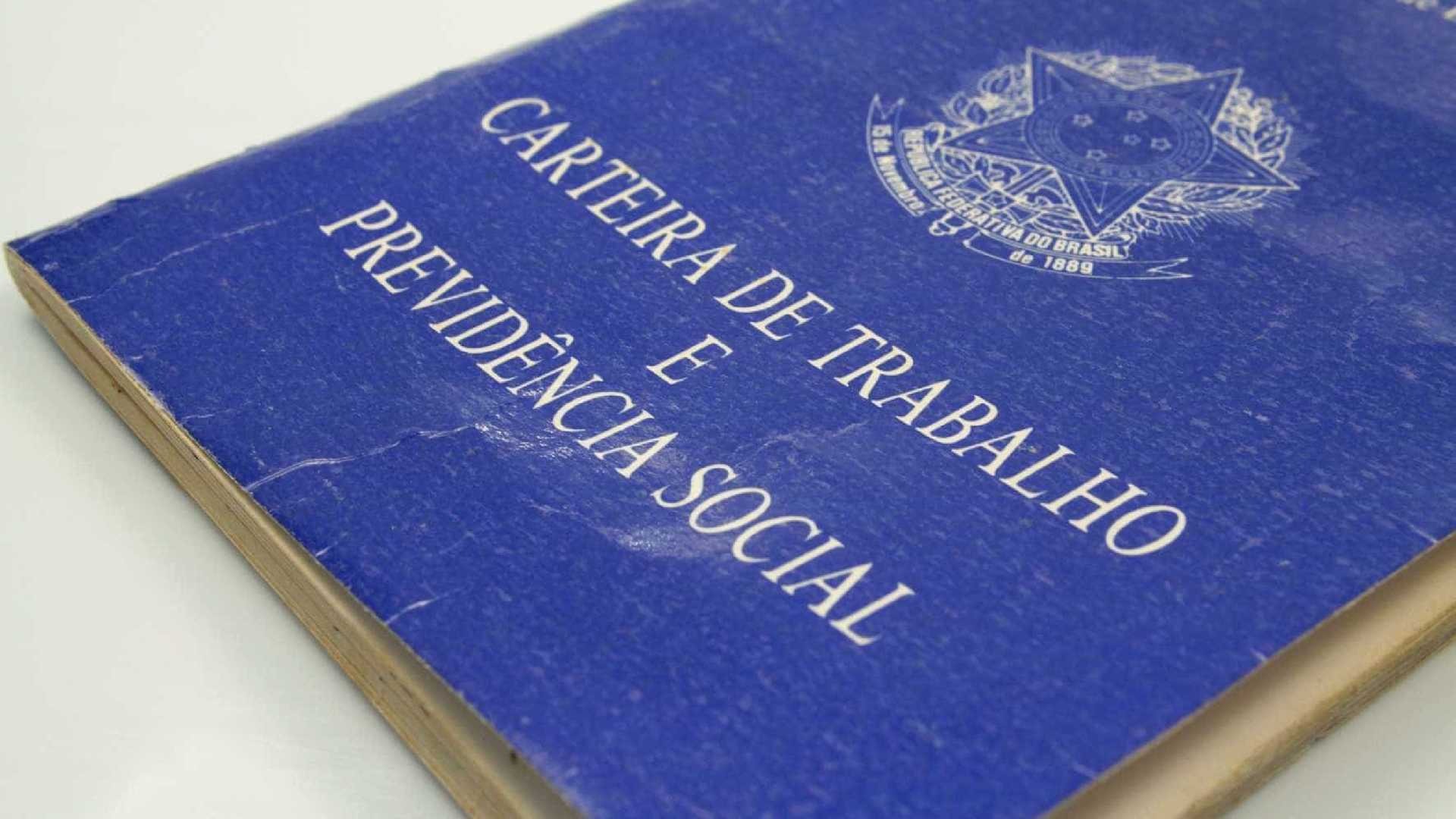 Mais de 2,3 milhões pediram seguro-desemprego no Brasil em 2020 Mais de 2,3 milhões pediram seguro-desemprego no Brasil em 2020