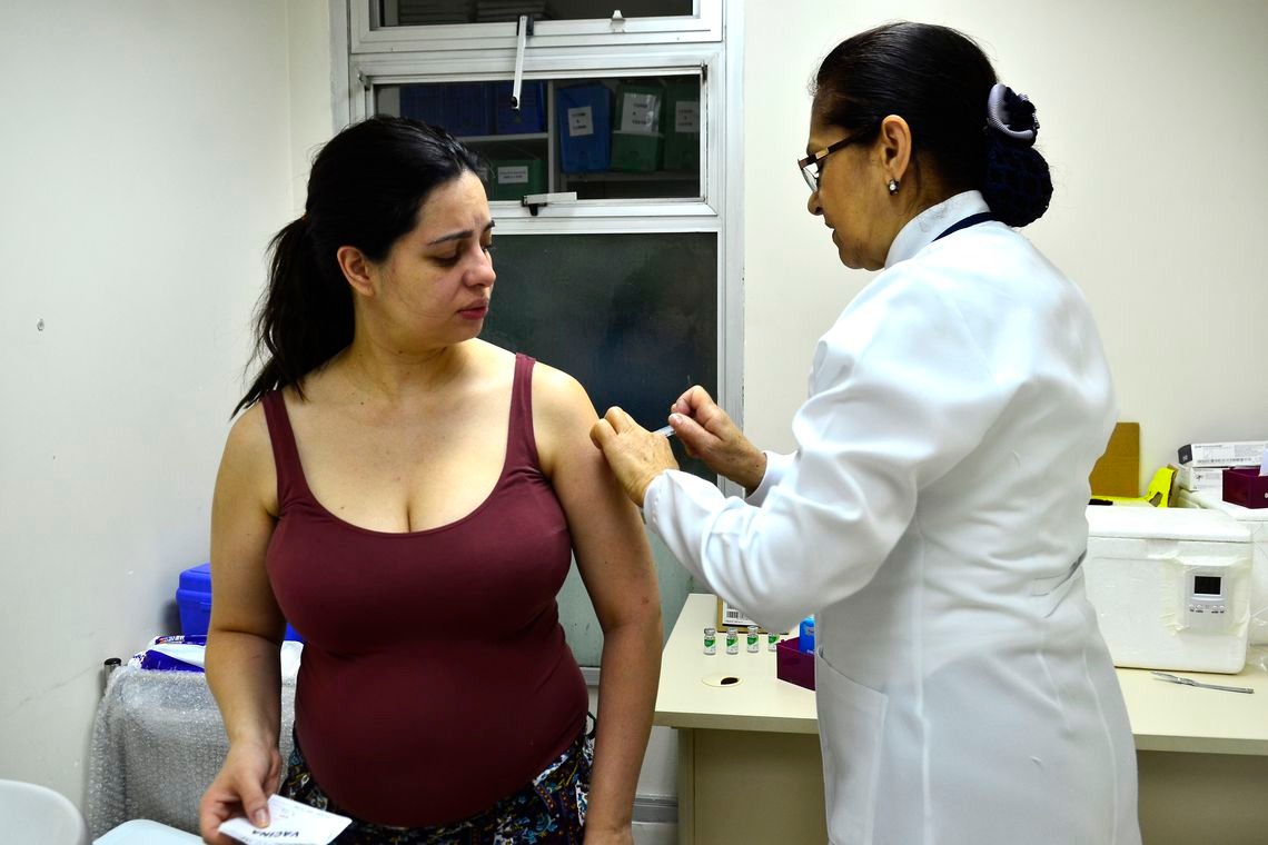 Vacinar gestante é fundamental para proteger bebê, dizem especialistas Rovena Rosa/Agência Brasil