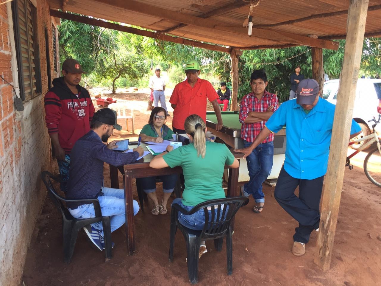 Casa do Trabalhador cadastra indígenas para colheita de maçãs