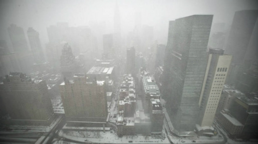 Nevasca nos EUA deve causar prejuízos multibilionários Vista de Manhattan durante nevasca: o sistema meteorológico apelidado de tempestade de inverno Jonas deixou pelo menos 20 mortos em diversos Estados