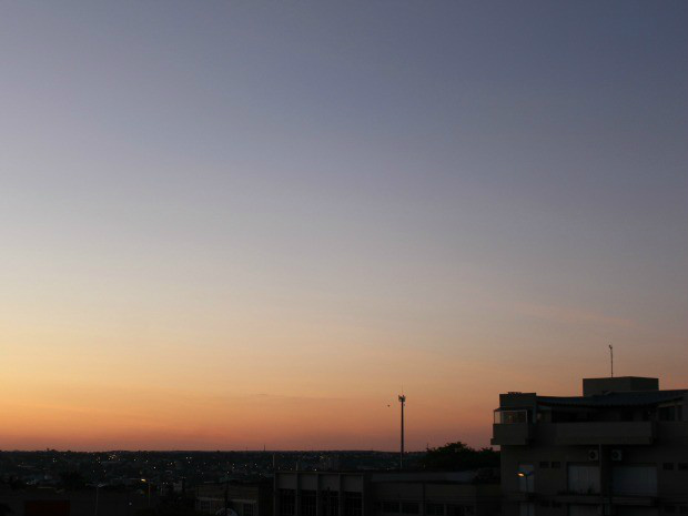 Domingo será de sol e poucas nuvens em Mato Grosso do Sul Céu de Campo no fim da tarde deste sábado (15) (Foto: Adriel Mattos/G1 MS)