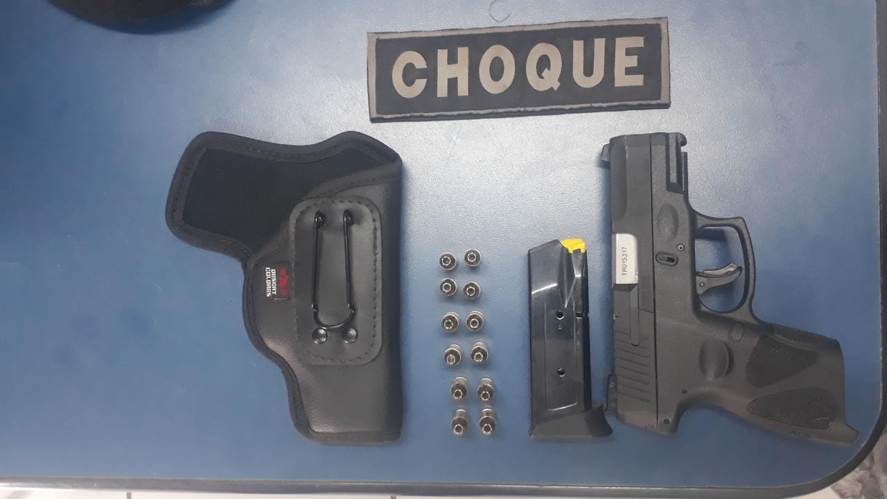 Arma furtada em supermercado é recuperada pelo Choque