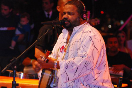 Sambista Arlindo Cruz continua internado em estado grave após AVC ilvio Tanaka/Wikimedia Commons