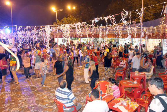 Praça dos Imigrantes realiza pré-carnaval nesta sexta-feira Foto:Arquivo Fundac
Festas anteriores na Praça