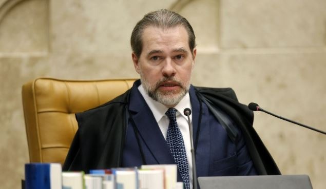 Toffoli suspende decisão que permitia apreensão de livro na Bienal Rosinei Coutinho/STF