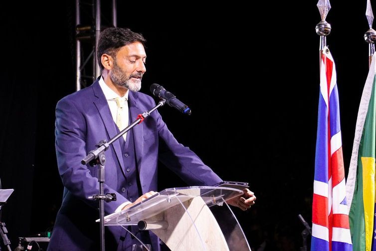 Reino Unido usará carros híbridos ou elétricos no Brasil O embaixador britânico no Brasil, Vijay Rangarajan - Maria Luiza Munhoz/Embaixada Britânica