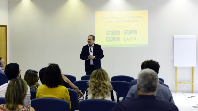 SEGOV promove capacitação de servidores para acesso ao sistema de convenio com a união