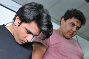 Dupla atraiu professor pelo WhatsApp e o matou ao fazer massagem Marcelo e Cleiton confessaram o crime (Foto: Alcides Neto)