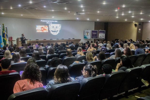 8ª Jogran trouxe os avanços tecnológicos da Odontologia para alunos e profissionais 8ª Jogran trouxe os avanços tecnológicos da Odontologia para alunos e profissionais