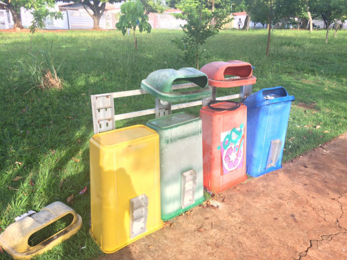 Com proximidade das atividades 2017, Eduardo Romero pede limpeza e revitalização na Praça República da Bolívia Com proximidade das atividades 2017, Eduardo Romero pede limpeza e revitalização na Praça República da Bolívia