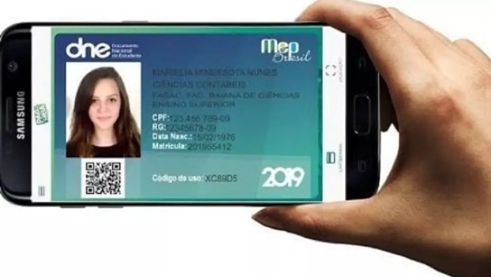 Carteira estudantil digital começará a ser emitida em 90 dias Carteira estudantil digital começará a ser emitida em 90 dias