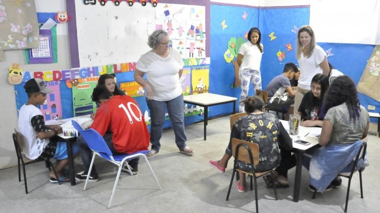 Semed realiza ação no terminal Morenão e em escola nesta terça-feira Semed realiza ação no terminal Morenão e em escola nesta terça-feira