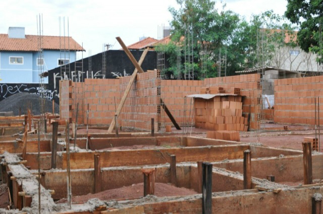 De 219 obras fiscalizadas na Capital, 197 foram consideradas “irregulares”. (Foto: Alcides Neto)