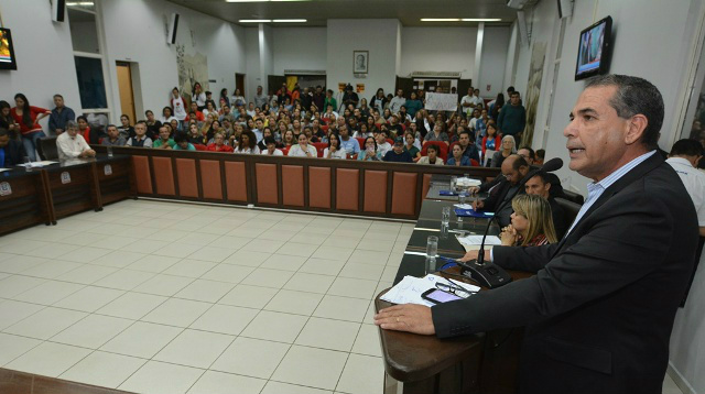 Presidente da Câmara de Vereadores de Ponta Porã, Otaviano Cardoso, afirma que é contra a PEC-287, pois desmerece os trabalhadores brasileiros.

Foto: Lécio Aguileira