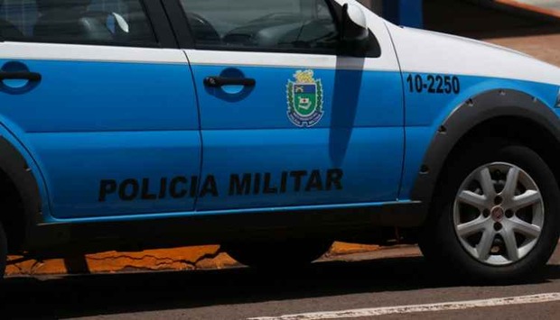 Dois são presos em flagrante após tentar roubar caminhonete Dois são presos em flagrante após tentar roubar caminhonete