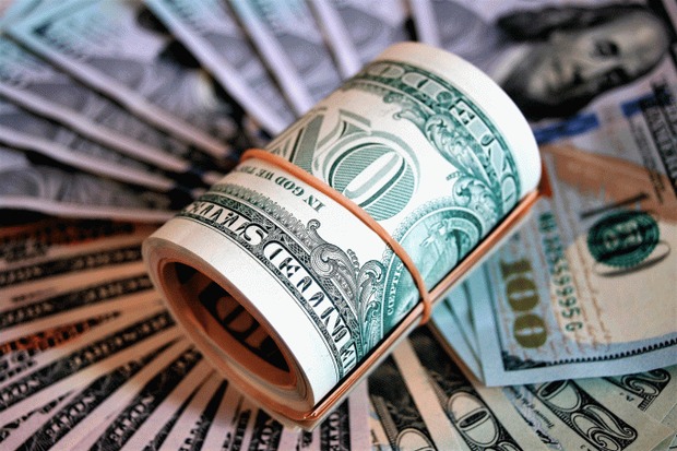 Dólar opera em leve alta nesta terça-feira