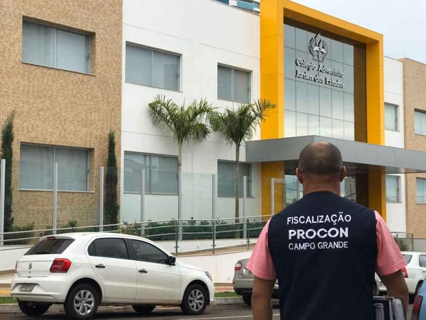 Por recusar matrícula de aluno com deficiência, escola particular é autuada