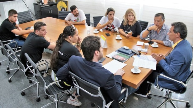 Prefeitura prorroga por mais 90 dias Lei que regulamenta aplicativos