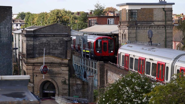 Trump sugere que polícia poderia ter evitado ataque em Londres