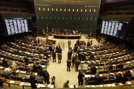 Líderes veem como incerta aprovação da reforma política na Câmara