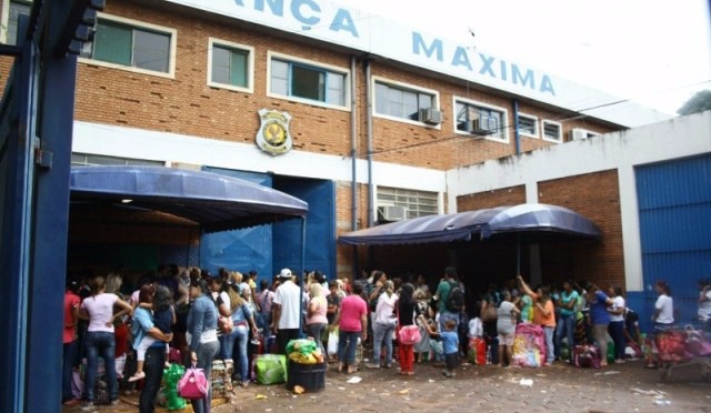 Após ameaça à diretor, visitas não poderão entrar com alimentos na Máxima Arquivo