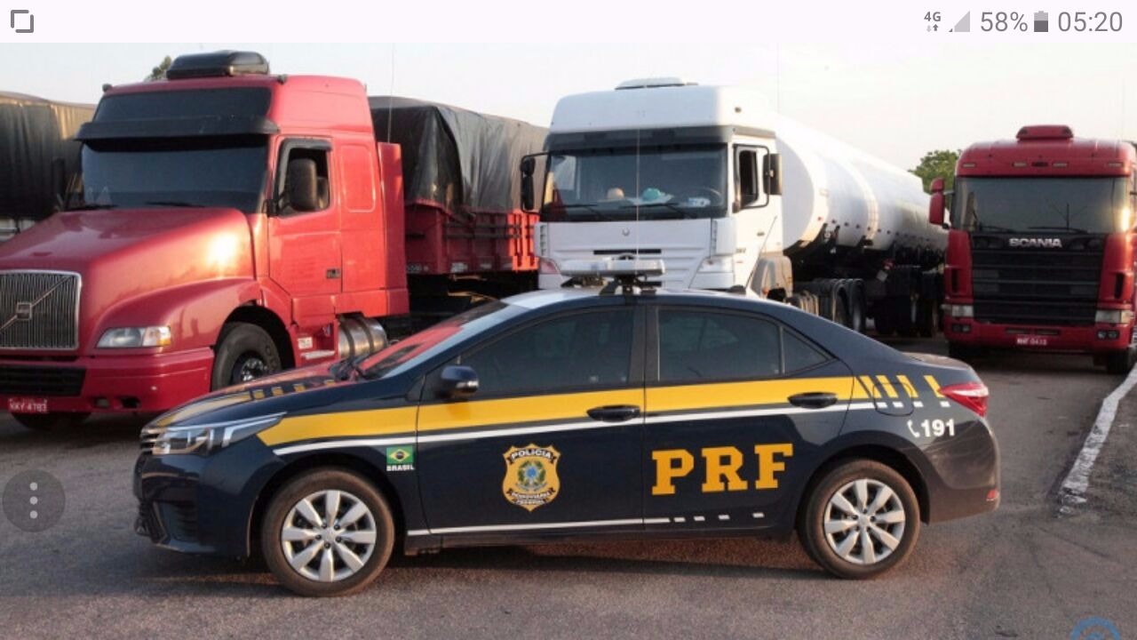 PRF apreende carga milionária de cigarros contrabandeados