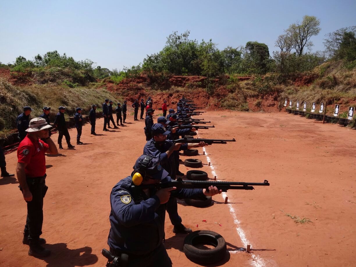 Guarda Municipais realizam treinamento de tiro com agentes da Penitenciária Federal Divulgação