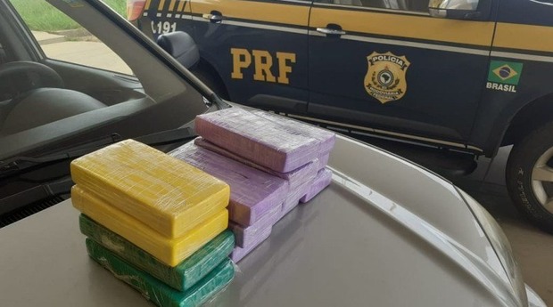 PRF apreende carga de cocaína avaliada em R$ 360 mil