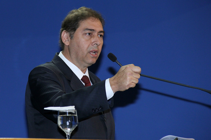 Foto:César Krügel  
Durante abertura do ano legislativo, Bernal confirmou pagamento aos servidores municipais