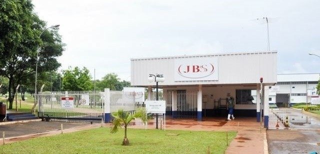 Covid-19: JBS emite nota em relação a trabalhadora indígena da unidade Dourados