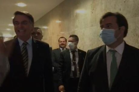 Rodrigo Maia vai ao Planalto em sinal de reaproximação Imagem mostra presidentes reunidos nesta quinta (14)
Reprodução