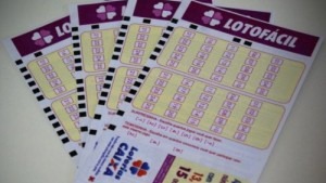 Campo-grandense acerta 15 números e ganha R$ 342 mil na Lotofácil